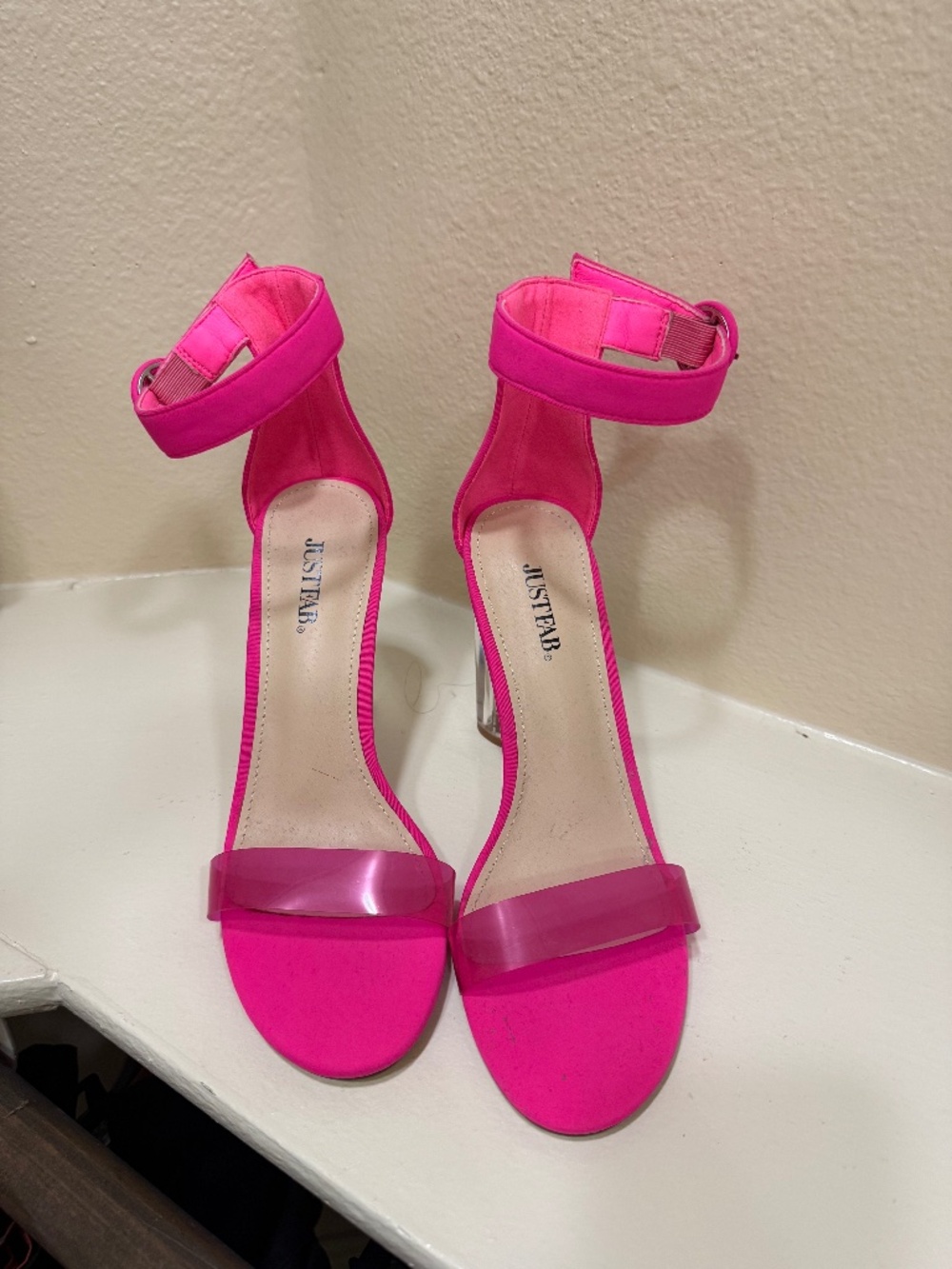 BEAUTIFUL PINK HEELS *BRAND NEW*